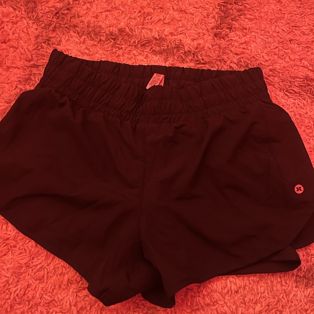 Cute athletic shorts. Very comfy and flattering.